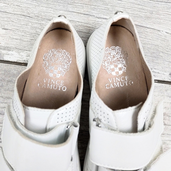 VINCE CAMUTO BRINDY WM 6LEATHER DBL STRAP SNEAKERS - Picture 4 of 10